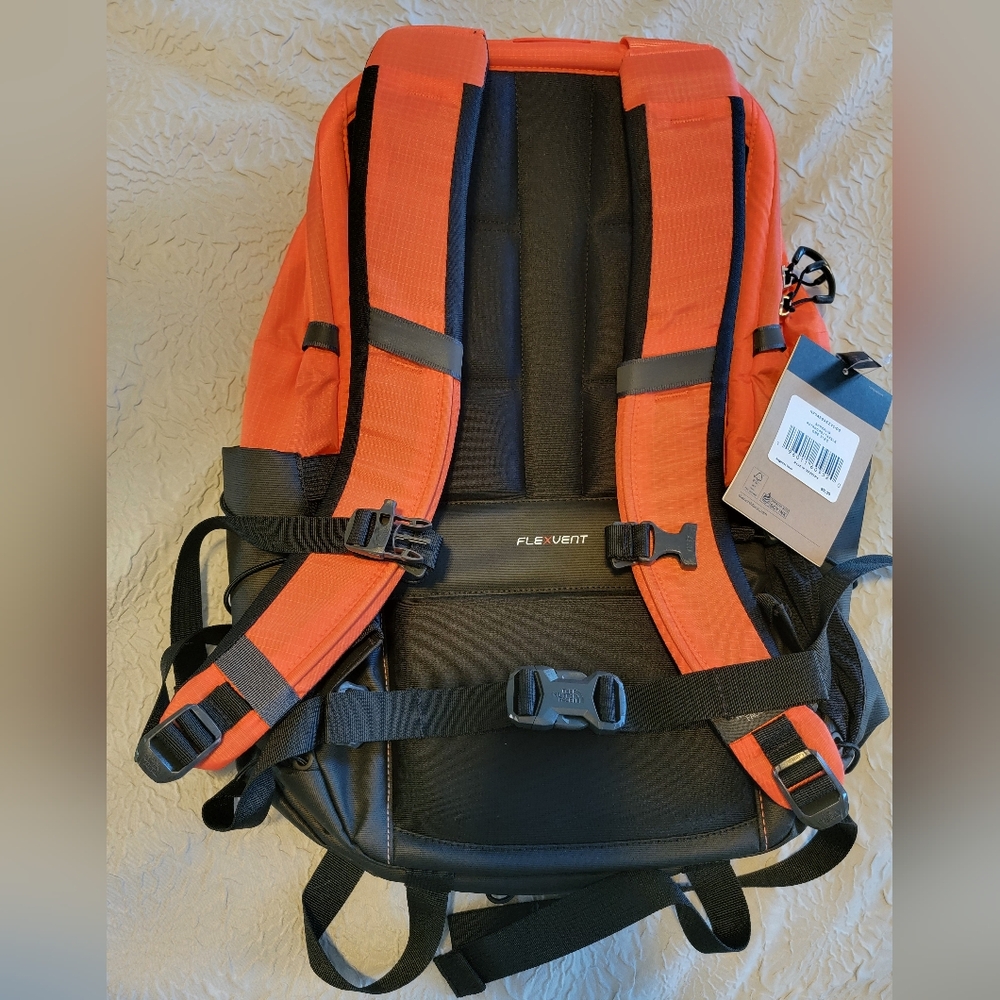 NWT The North Face Borealis Backpack - Picture 4 of 4